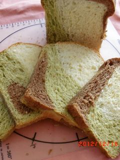 ヨーグルト酵母でふわふわ三色パン　-レシピのメイン写真
