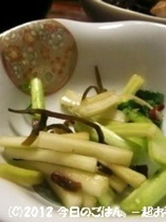 大根の皮と茎の超浅漬け 塩昆布で♪-レシピのメイン写真