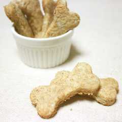 รูปของ シンプル簡単★基本の犬クッキー