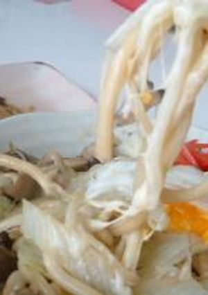 チーズ＆たまごがトロリ♪レタス焼うどん♪-レシピのメイン写真