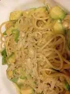 アボカドとえのきのバター醤油パスタ-レシピのメイン写真