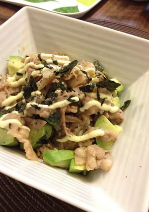 幼児食☆アボガドと豚肉の岩のり丼-レシピのメイン写真