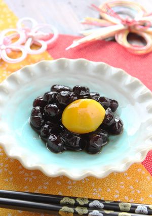 定番おせち☆ふっくらツヤツヤの黒豆-レシピのメイン写真