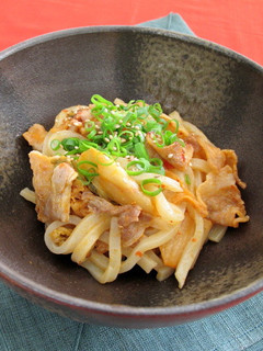 簡単ピリ辛の豚キムチうどん-レシピのメイン写真