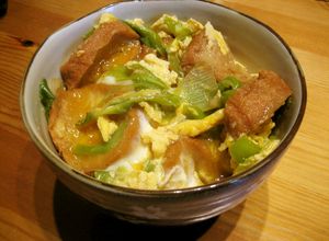仙台麩とめんつゆで簡単♪ふわふわ油麩丼-レシピのメイン写真