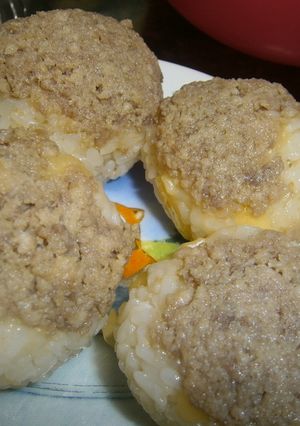 チーズ入りそぼろ握り飯☆-レシピのメイン写真