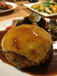 肉汁じゅわり☆爆弾ハンバーグ-レシピのメイン写真