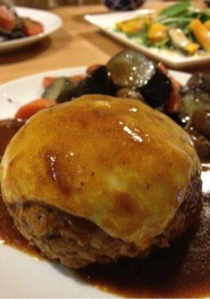 肉汁じゅわり☆爆弾ハンバーグ-レシピのメイン写真
