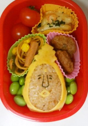 ☆こびとづかん☆タカラコガネ☆キャラ弁-レシピのメイン写真