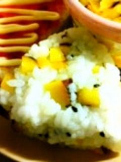 柚子香る♡さつまいものごま塩おにぎり△-レシピのメイン写真