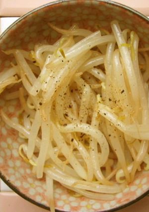 さっとゆでるだけ！簡単もやしのナムル風♪-レシピのメイン写真