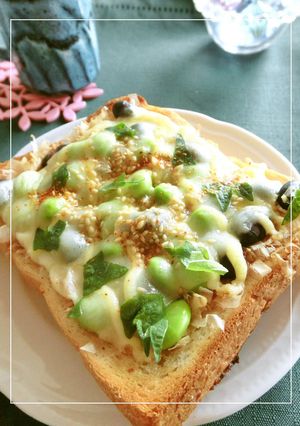 豆・おかか・醤油麹のトースト-レシピのメイン写真