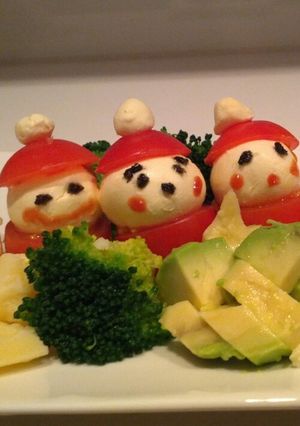 クリスマスに！ミニトマトとチーズで-レシピのメイン写真