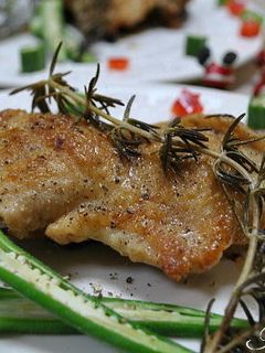 骨付きもも肉のローズマリー焼き蒸し-レシピのメイン写真