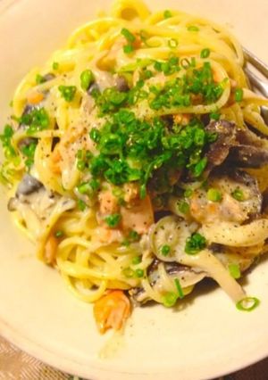 スープの素で！鮭ときのこのクリームパスタ-レシピのメイン写真