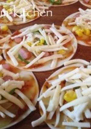 餃子の皮でパリパリ簡単ピザ風♪-レシピのメイン写真