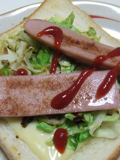 魚肉ソーセージとキャベツのチーズトースト-レシピのメイン写真