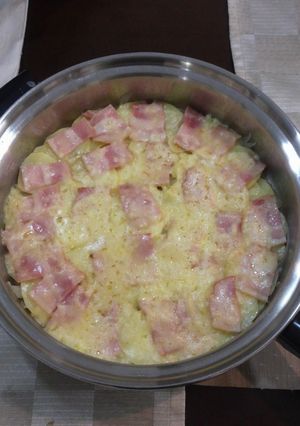 ﾁｰｽﾞとろり玉じゃがベーコンの重ね蒸し-レシピのメイン写真