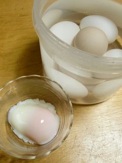 ヨーグルティアで温泉玉子-レシピのメイン写真