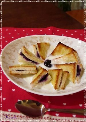 とろ～り♪ホットミルクにジャムチーサンド-レシピのメイン写真