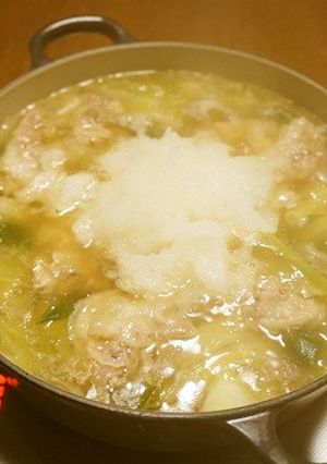 豚肉とキャベツのコンソメみぞれ鍋-レシピのメイン写真