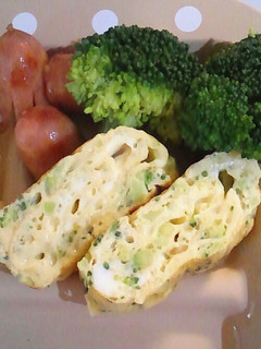 ブロッコリーとチーズの卵焼き-レシピのメイン写真