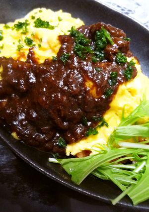 ビーフシチューからの♬とろとろオムライス-レシピのメイン写真