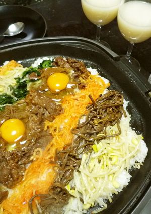 ホットプレートで石焼きビビンバ-レシピのメイン写真