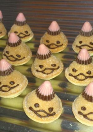 鈴カステラでなめこサンタ♪-レシピのメイン写真