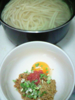 ねばねば梅玉ダレで食べるつけうどん-レシピのメイン写真