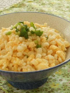 電子レンジDE簡単ミニ丼☆揚げ玉いり卵丼-レシピのメイン写真