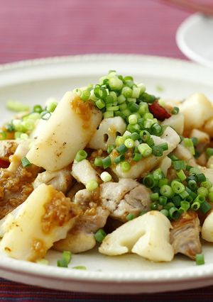 鶏もも肉とれんこん炒めのしょうゆ糀のせ-レシピのメイン写真
