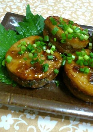 大葉が香る*蓮根の挽肉はさみ照り焼き-レシピのメイン写真