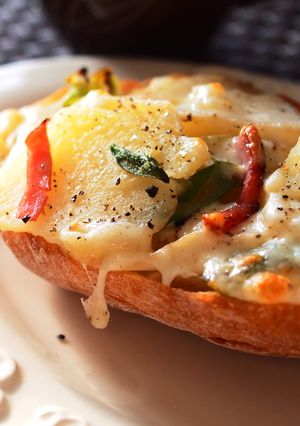 ベーコン風味な長葱ポテトチーズパン-レシピのメイン写真