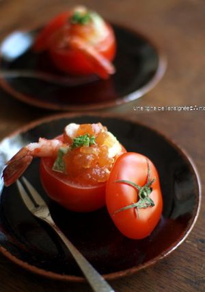 海老とアボカドのカクテル風トマトカップ。-レシピのメイン写真
