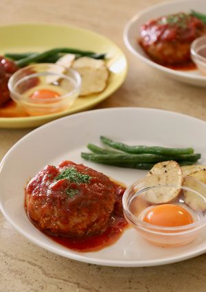 お月見ハンバーグ トマたまソース-レシピのメイン写真