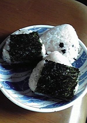 塩不要！だしむすび(おにぎり)-レシピのメイン写真