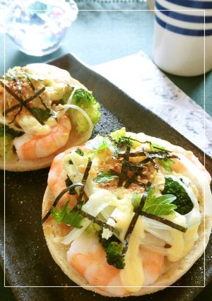 ボイルエビ×ブロッコリー×醤油麹トースト-レシピのメイン写真