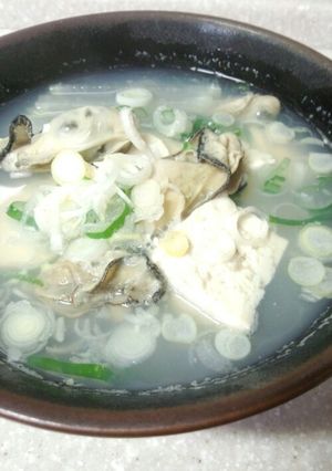 栄養満点牡蠣スープ(汁)-レシピのメイン写真