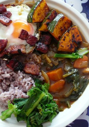 簡単、ひと味違うベーコンエッグカレー-レシピのメイン写真