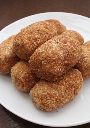 里芋の煮物で作る揚げないコロッケ-レシピのメイン写真