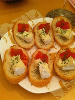 お正月にも‼簡単オードブル♡ブルスケッタ-レシピのメイン写真