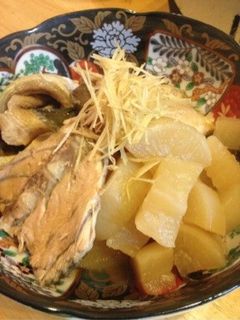 ブリを買ったらついてきたアラで ブリ大根-レシピのメイン写真