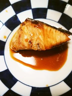 おせち料理には和食、ブリの照り焼き-レシピのメイン写真