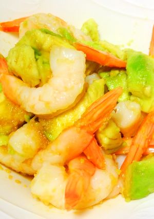 アボカドとエビのニンニク醤油和え-レシピのメイン写真