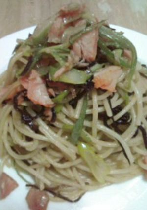 器一つとレンジで！旨辛鮭昆布和風スパ-レシピのメイン写真
