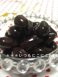 圧力鍋で簡単☆ふっくらつやつや黒豆♪-レシピのメイン写真