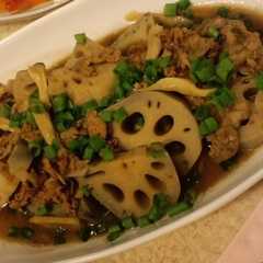 รูปของ レンコンと牛肉の中華風煮物