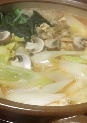 鶏団子のピリ辛みそ鍋-レシピのメイン写真