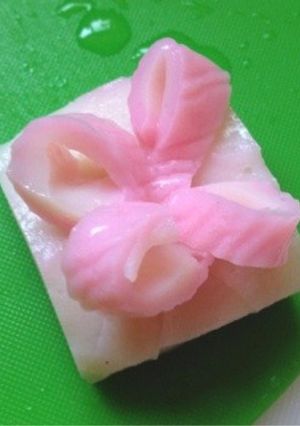 進化☆お弁当にキャラおリボンかまぼこ-レシピのメイン写真